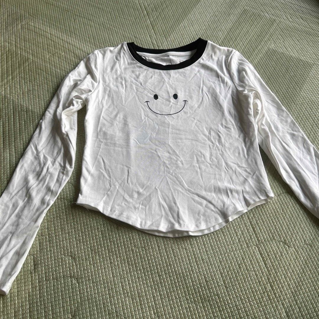 【大人気】スマイルマークシャツ　 レディースのトップス(シャツ/ブラウス(長袖/七分))の商品写真
