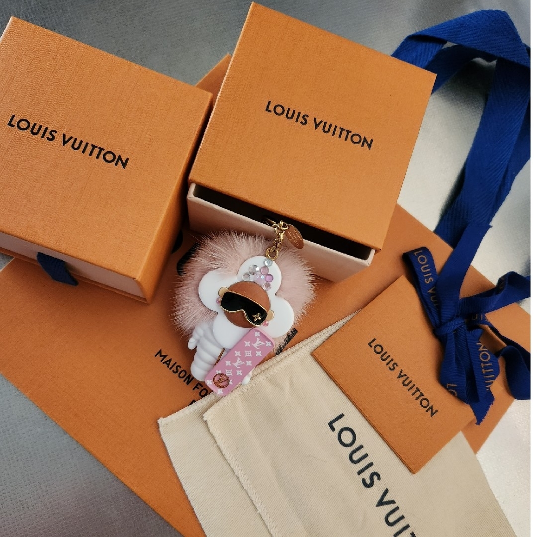 【定価30万】【入手困難】LOUIS VUITTONルイヴィトン✨リボンファー✨