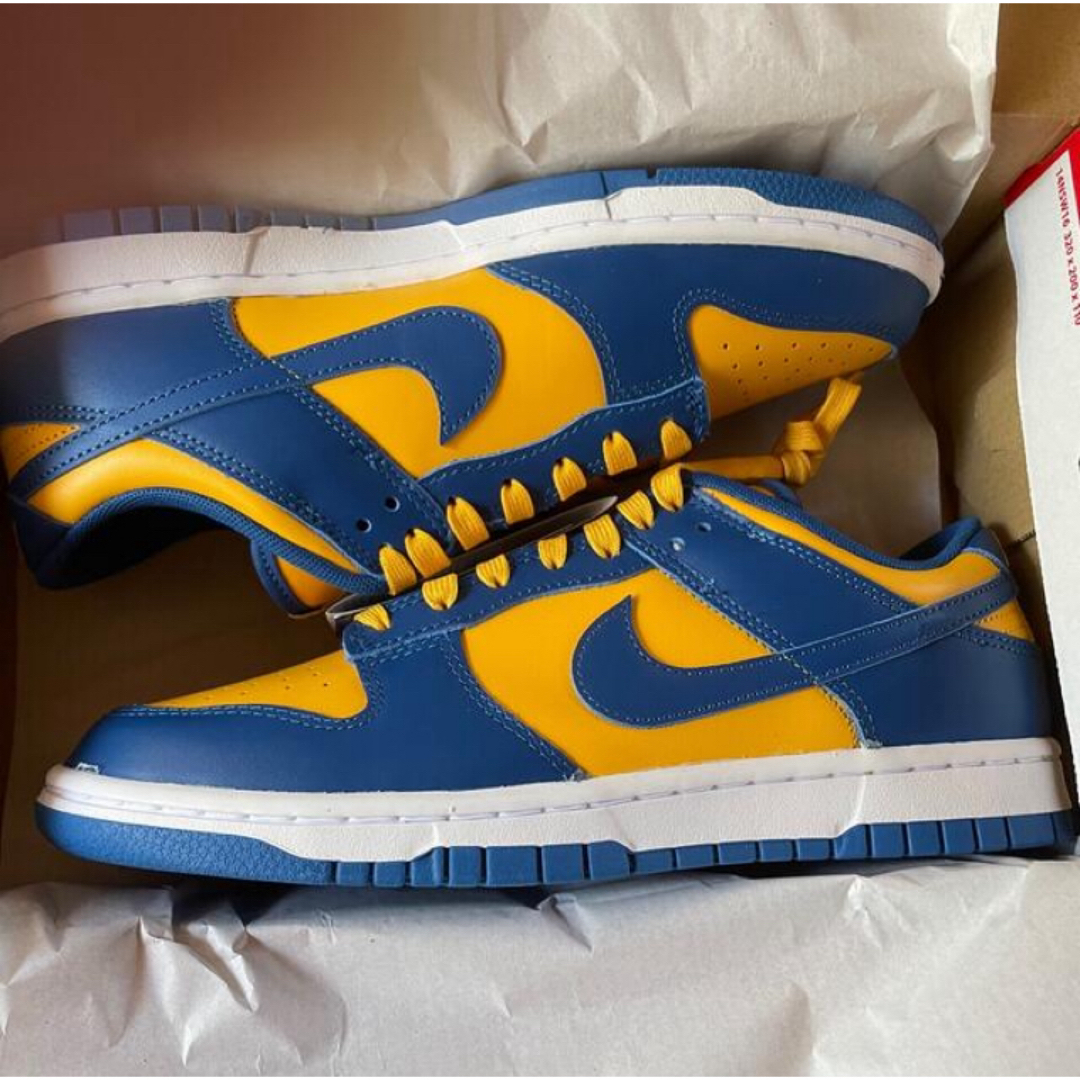 NIKE(ナイキ)のNike Dunk Low UCLA ナイキ ダンク ロー 26.5cm メンズの靴/シューズ(スニーカー)の商品写真