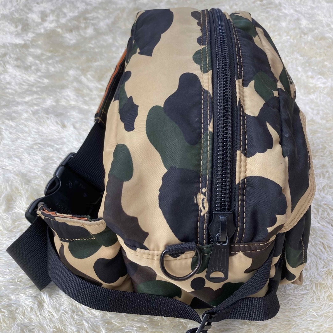 A BATHING APE(アベイシングエイプ)の激レア　PORTER/ウエストバッグ/カモ/別注/エイプ/BAPE/迷彩/コラボ メンズのバッグ(ウエストポーチ)の商品写真