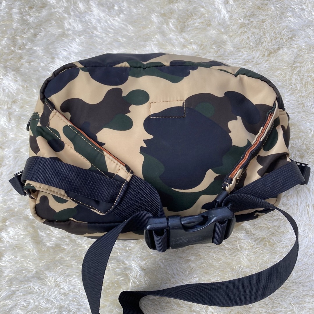 A BATHING APE(アベイシングエイプ)の激レア　PORTER/ウエストバッグ/カモ/別注/エイプ/BAPE/迷彩/コラボ メンズのバッグ(ウエストポーチ)の商品写真