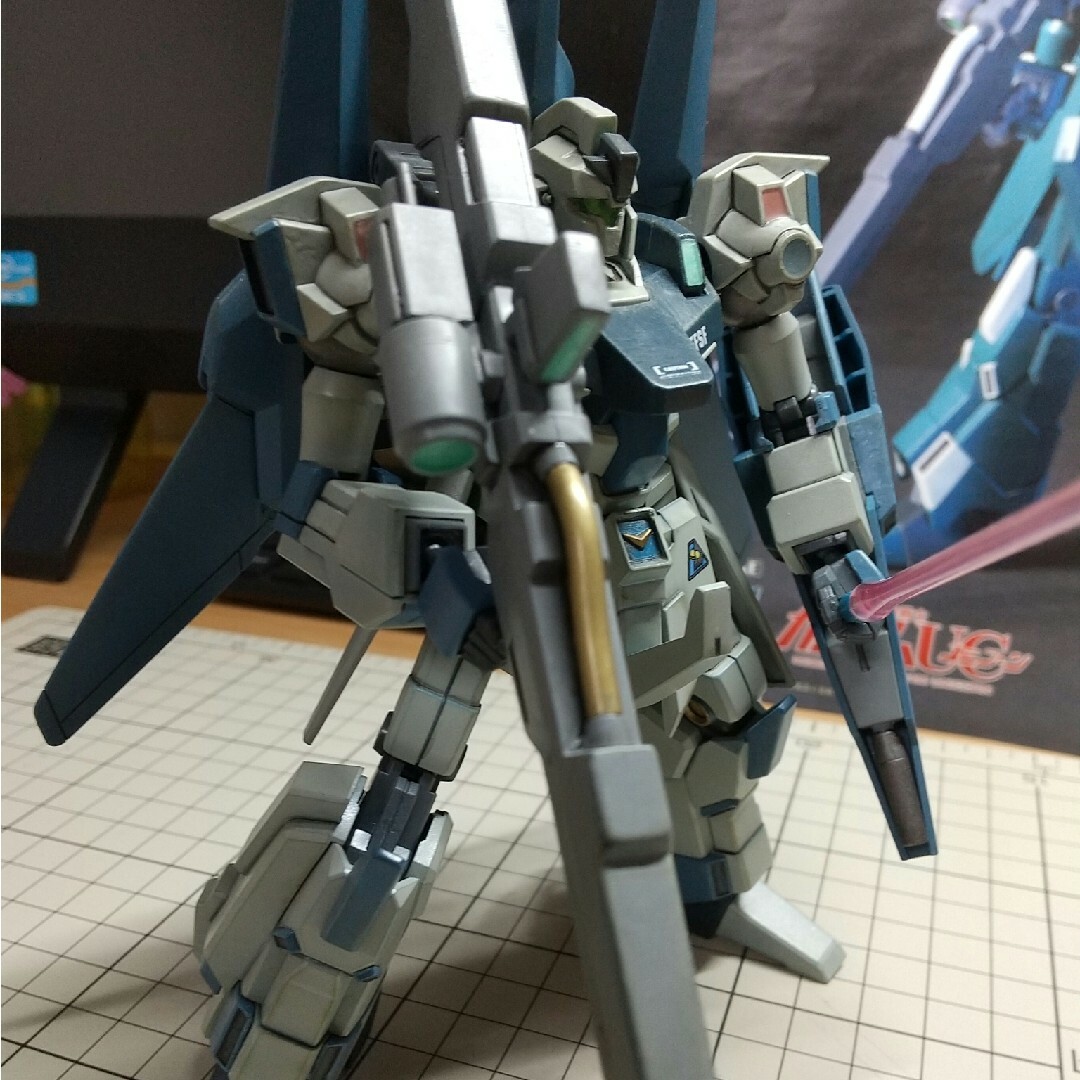 High Grade（BANDAI）(ハイグレード)のガンプラ　完成品　HG　リゼル エンタメ/ホビーのおもちゃ/ぬいぐるみ(模型/プラモデル)の商品写真