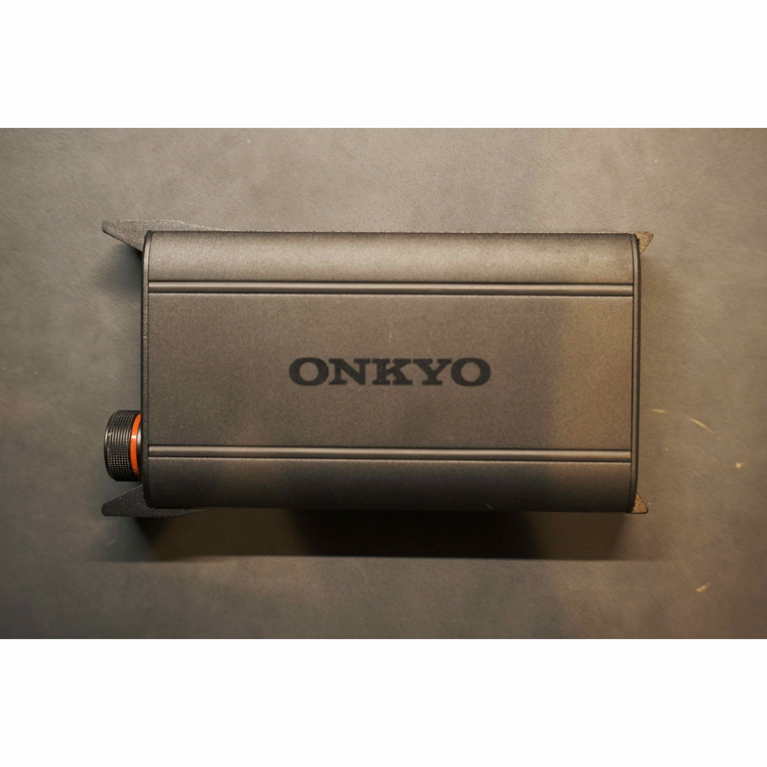 ONKYO(オンキヨー)のONKYO ポータブルヘッドホンアンプ DAC-HA200(B) スマホ/家電/カメラのオーディオ機器(アンプ)の商品写真