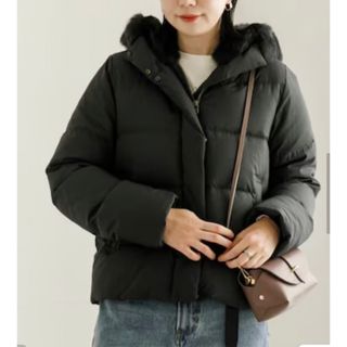 アーバンリサーチ(URBAN RESEARCH)のこと様専用【美品】アーバンリサーチ ラビットフード ストレッチショートダウン38(ダウンジャケット)