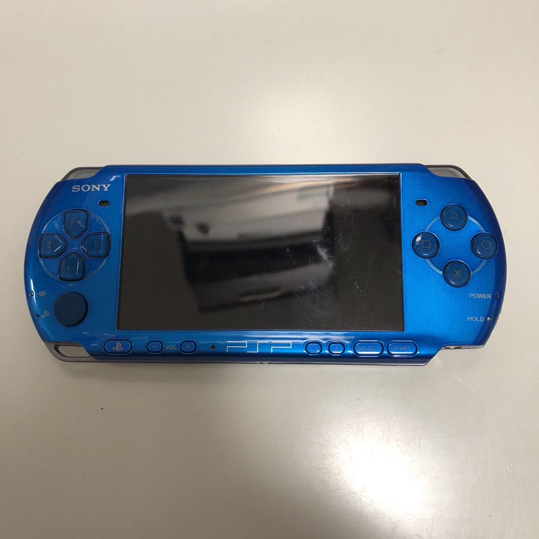 PlayStation Portable(プレイステーションポータブル)のバッテリーなしSONY PlayStationPortable エンタメ/ホビーのゲームソフト/ゲーム機本体(携帯用ゲーム機本体)の商品写真