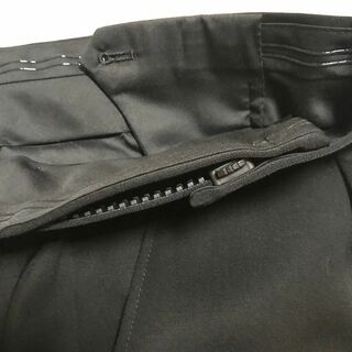 【在庫限り】礼服ダブル　ウエスト調整付き　黒　新品　高級　撥水　深黒　E939