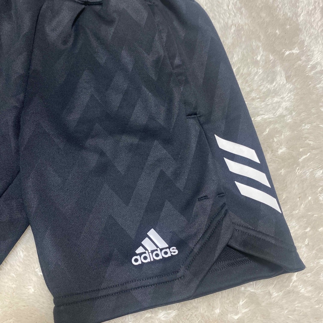 adidas(アディダス)の双子　adidas キッズ/ベビー/マタニティのキッズ服男の子用(90cm~)(パンツ/スパッツ)の商品写真