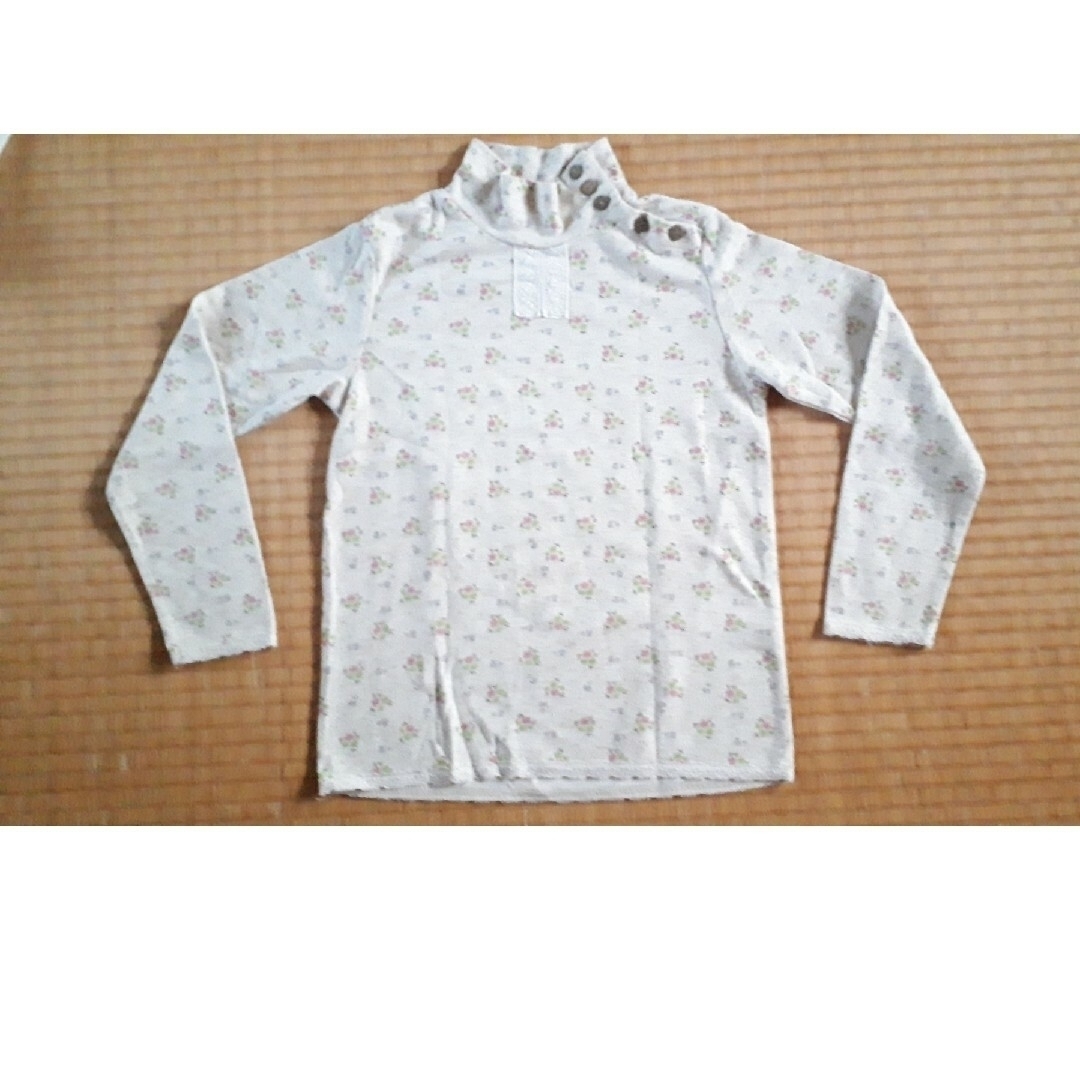 女の子　秋冬ハイネックカットソー キッズ/ベビー/マタニティのキッズ服女の子用(90cm~)(Tシャツ/カットソー)の商品写真