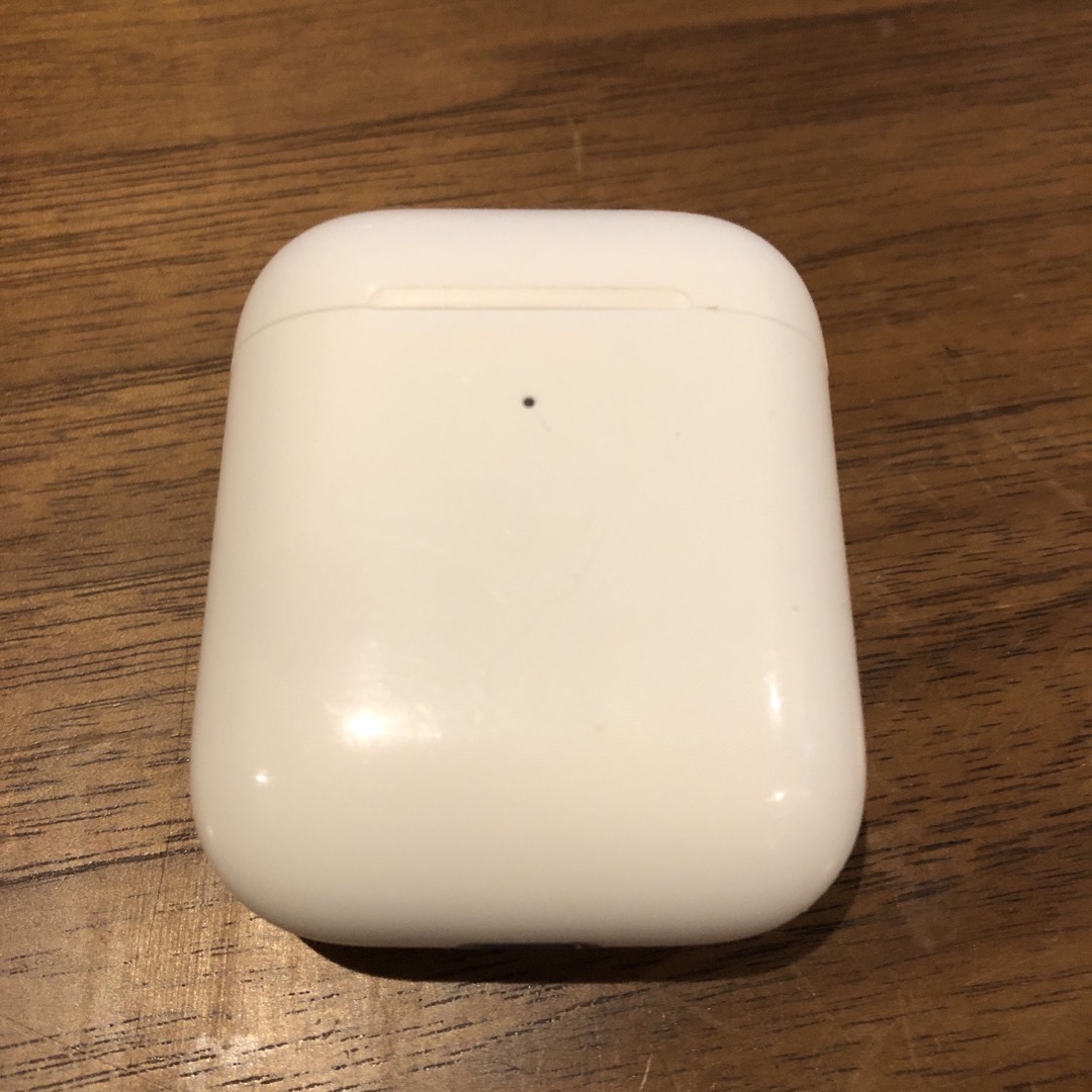 Apple(アップル)の【Apple】AirPods 第一世代 スマホ/家電/カメラのオーディオ機器(ヘッドフォン/イヤフォン)の商品写真