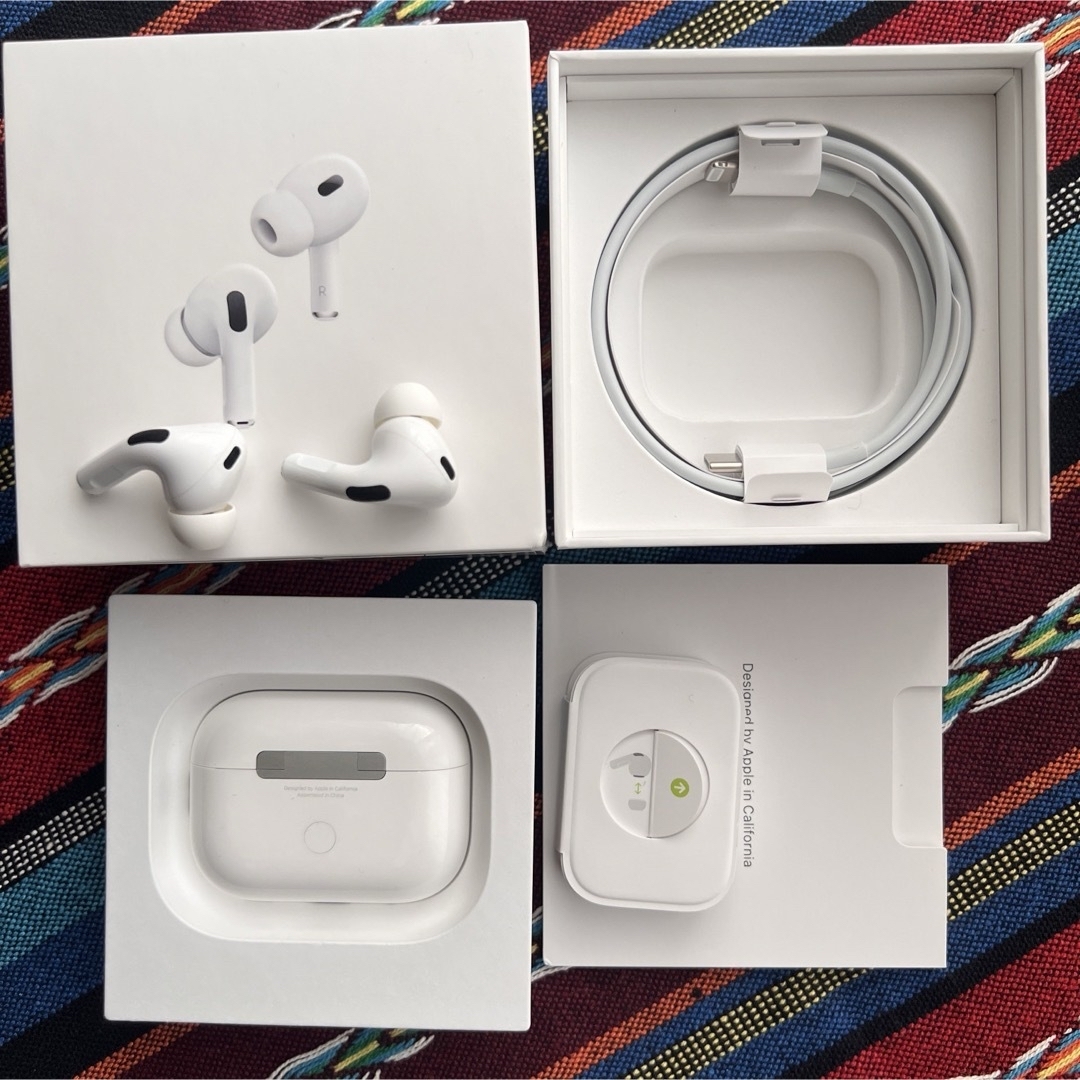 Apple(アップル)のAirPods Pro 第２世代　超美品・Appleストア購入 MQD83J/A スマホ/家電/カメラのオーディオ機器(ヘッドフォン/イヤフォン)の商品写真