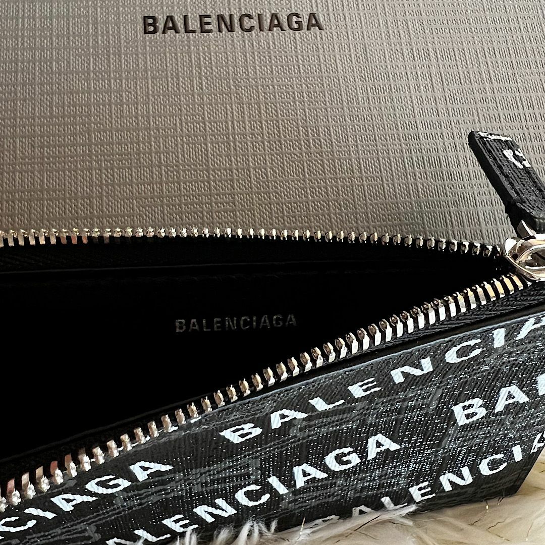 Balenciaga(バレンシアガ)の新品・箱付き【BALENCIAGA】コイン＆カードケース Black/White メンズのファッション小物(コインケース/小銭入れ)の商品写真