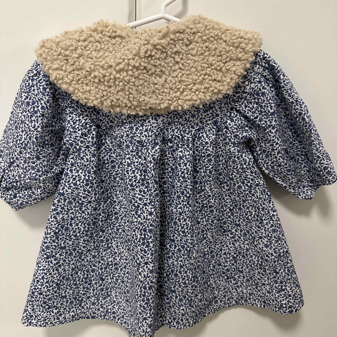 しまむら(シマムラ)のしまむら　ワンピ襟付き　80 キッズ/ベビー/マタニティのベビー服(~85cm)(ワンピース)の商品写真