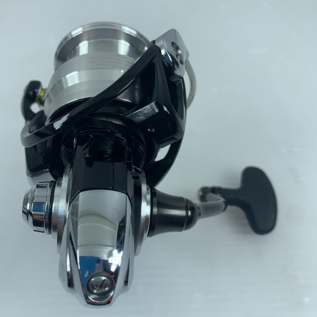 DAIWA(ダイワ)のττDAIWA ダイワ スピニングリール　程度B 19レグザ LT3000D-CXH スポーツ/アウトドアのフィッシング(リール)の商品写真