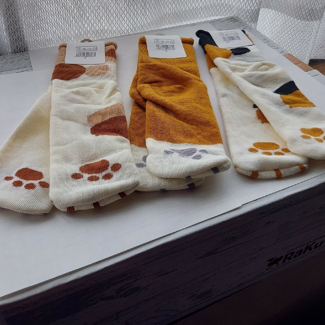 【未使用品】猫の足 ソックス（3本セット） レディースのレッグウェア(ソックス)の商品写真