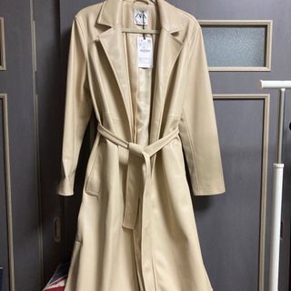 ザラ(ZARA)の新品未使用/Zara フェイクレザーロングコート(ロングコート)