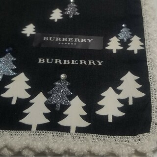 バーバリー(BURBERRY)のBURBERRYハンカチ もみの木🎄ブラック(ハンカチ)