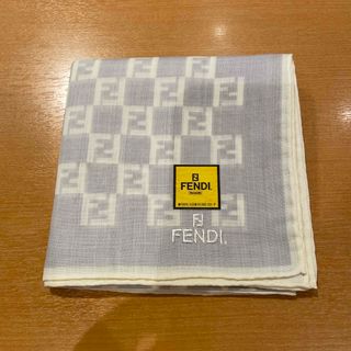 フェンディ(FENDI)のFENDI大判麻ハンカチーフライトグレー(ハンカチ)