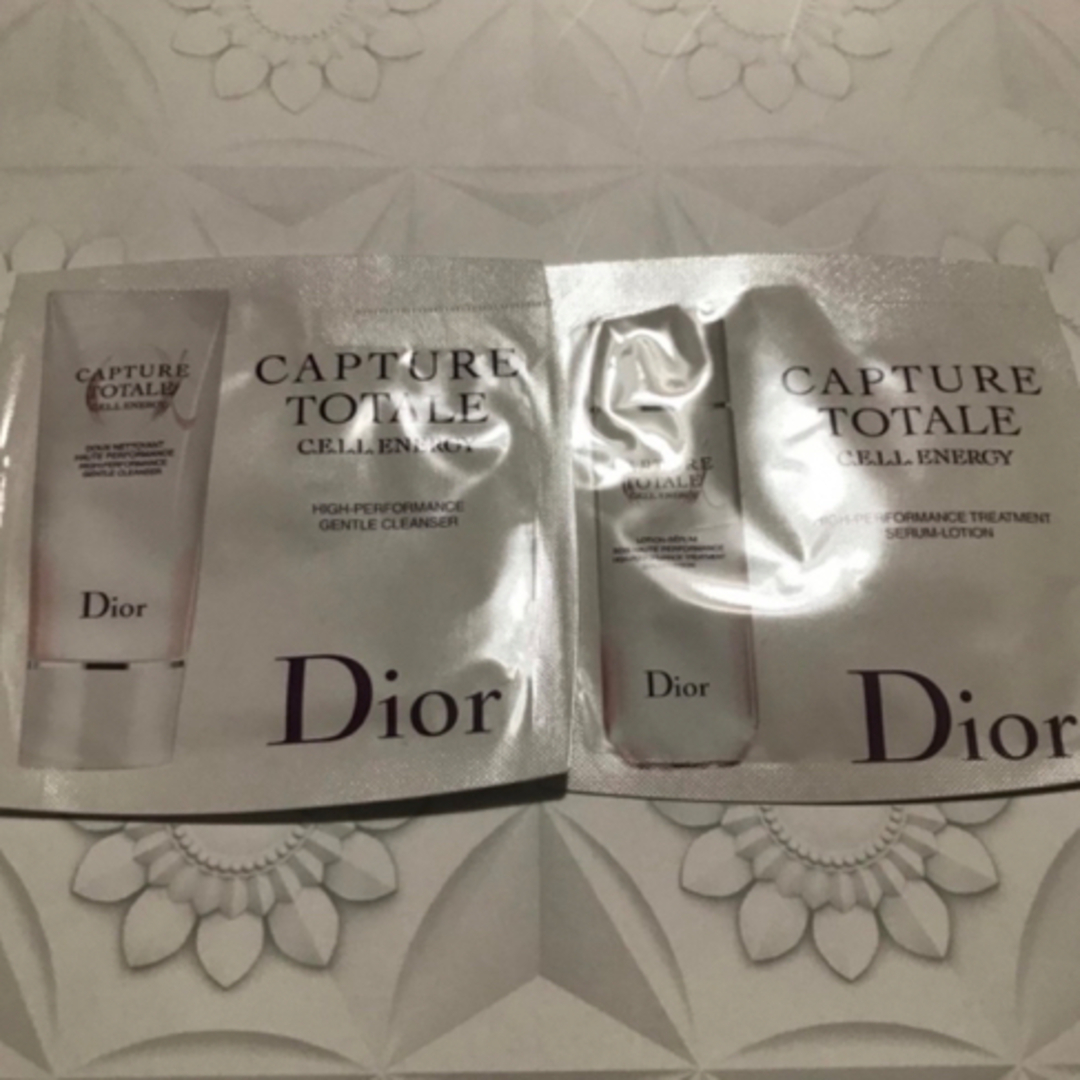 Dior(ディオール)のDior カプチュールトータル　サンプル コスメ/美容のキット/セット(サンプル/トライアルキット)の商品写真