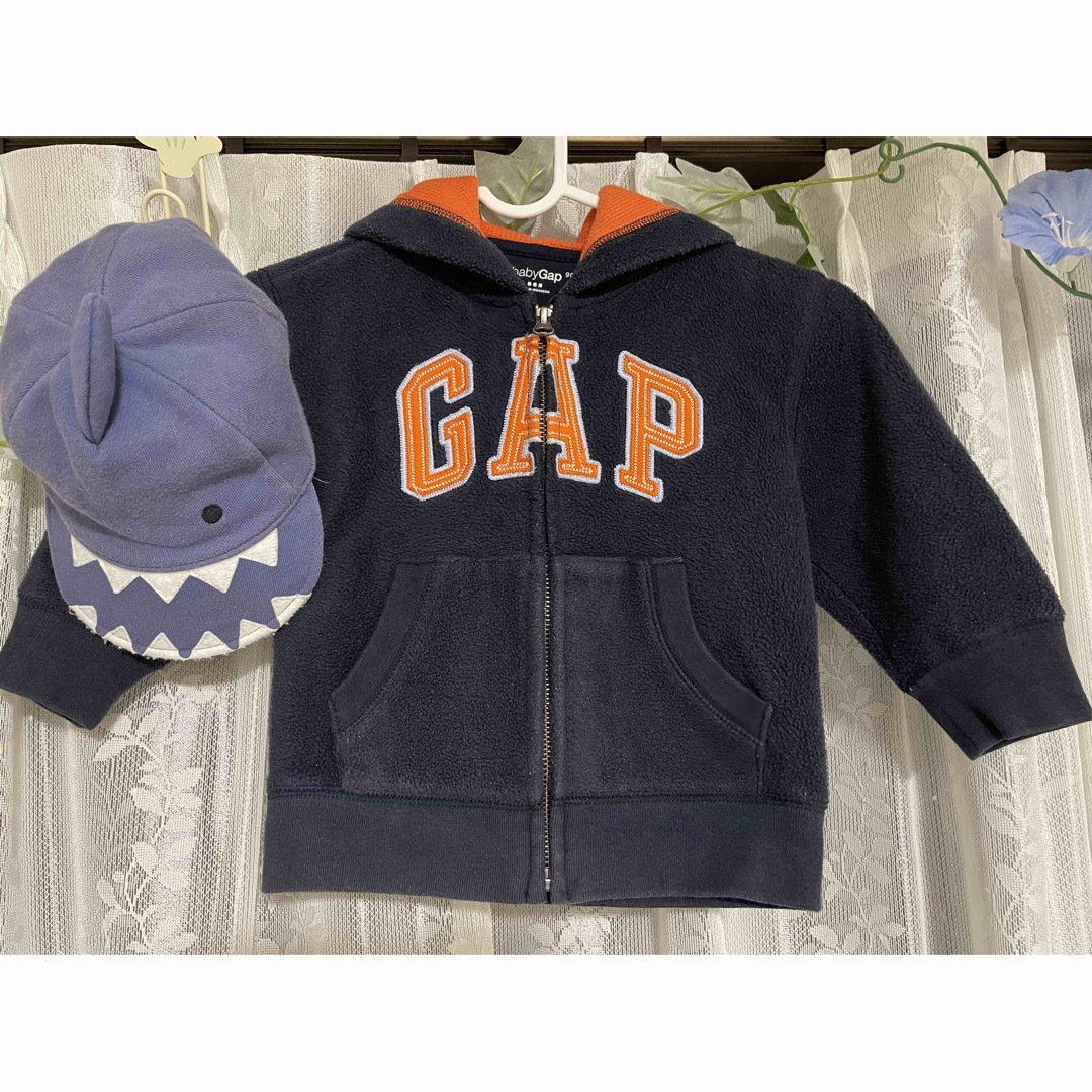 babyGAP(ベビーギャップ)のbabyGAP💙モコモコパーカー&アニマル帽子 キッズ/ベビー/マタニティのキッズ服男の子用(90cm~)(ジャケット/上着)の商品写真