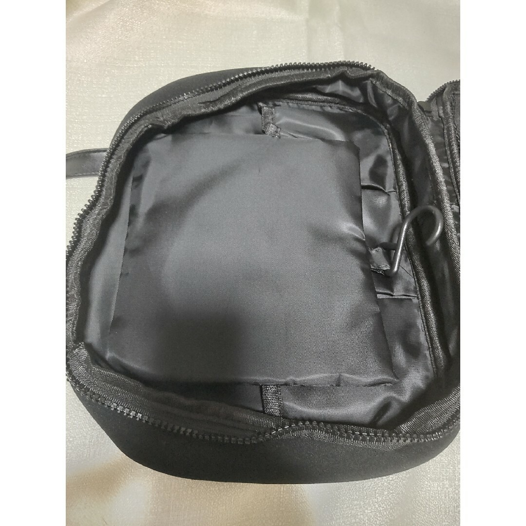 LANVIN SPORT ネオプレントラベルポーチ 非売品 レディースのバッグ(クラッチバッグ)の商品写真