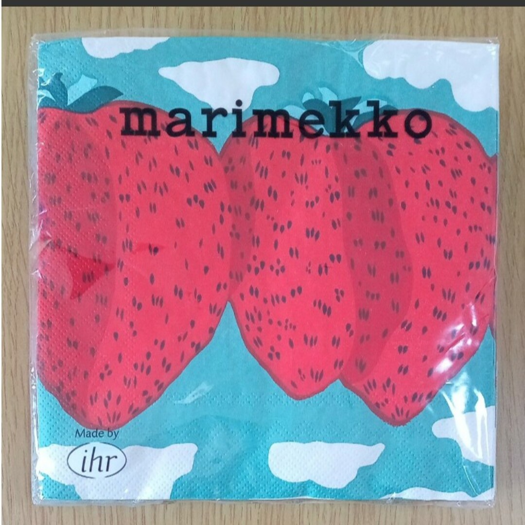 marimekko(マリメッコ)のマリメッコ　　ペーパーナプキン　マンシッカヴォレット　 marimekko インテリア/住まい/日用品のキッチン/食器(テーブル用品)の商品写真