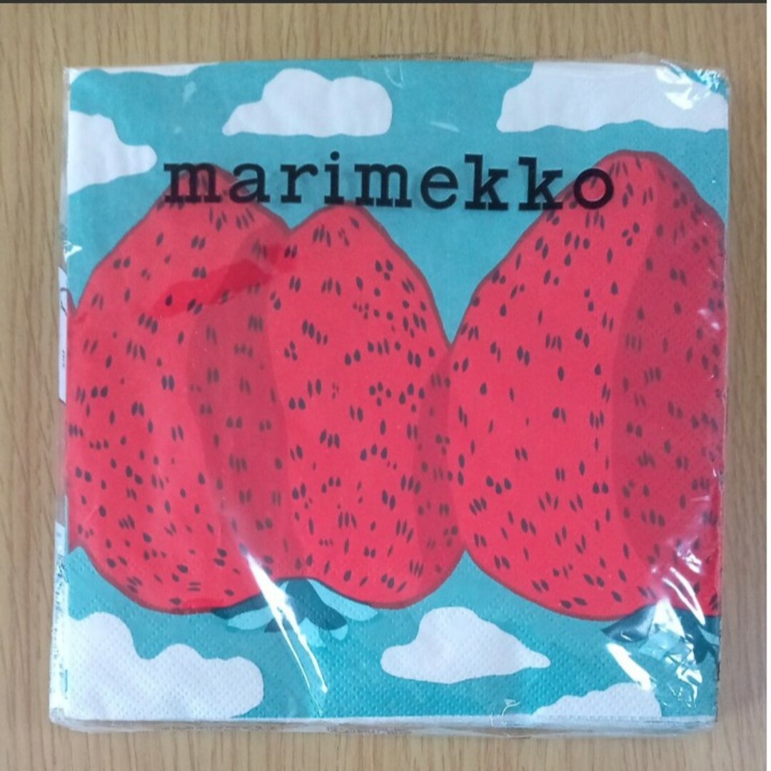 marimekko(マリメッコ)のマリメッコ　　ペーパーナプキン　マンシッカヴォレット　 marimekko インテリア/住まい/日用品のキッチン/食器(テーブル用品)の商品写真