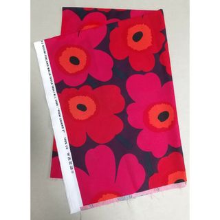 マリメッコ(marimekko)のマリメッコ ピエニウニッコ テキスタイル パープル オレンジ(生地/糸)