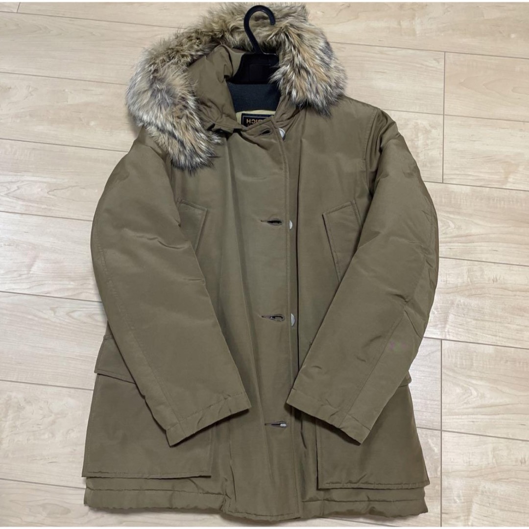 WOOLRICH(ウールリッチ)のウールリッチのニューアークティックパーカベージュSカナダ製 メンズのジャケット/アウター(ダウンジャケット)の商品写真