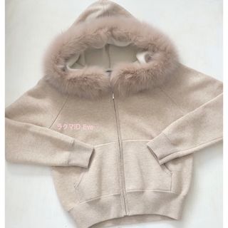 美品❤️JUSGLITTY FOXファー付きニットパーカー