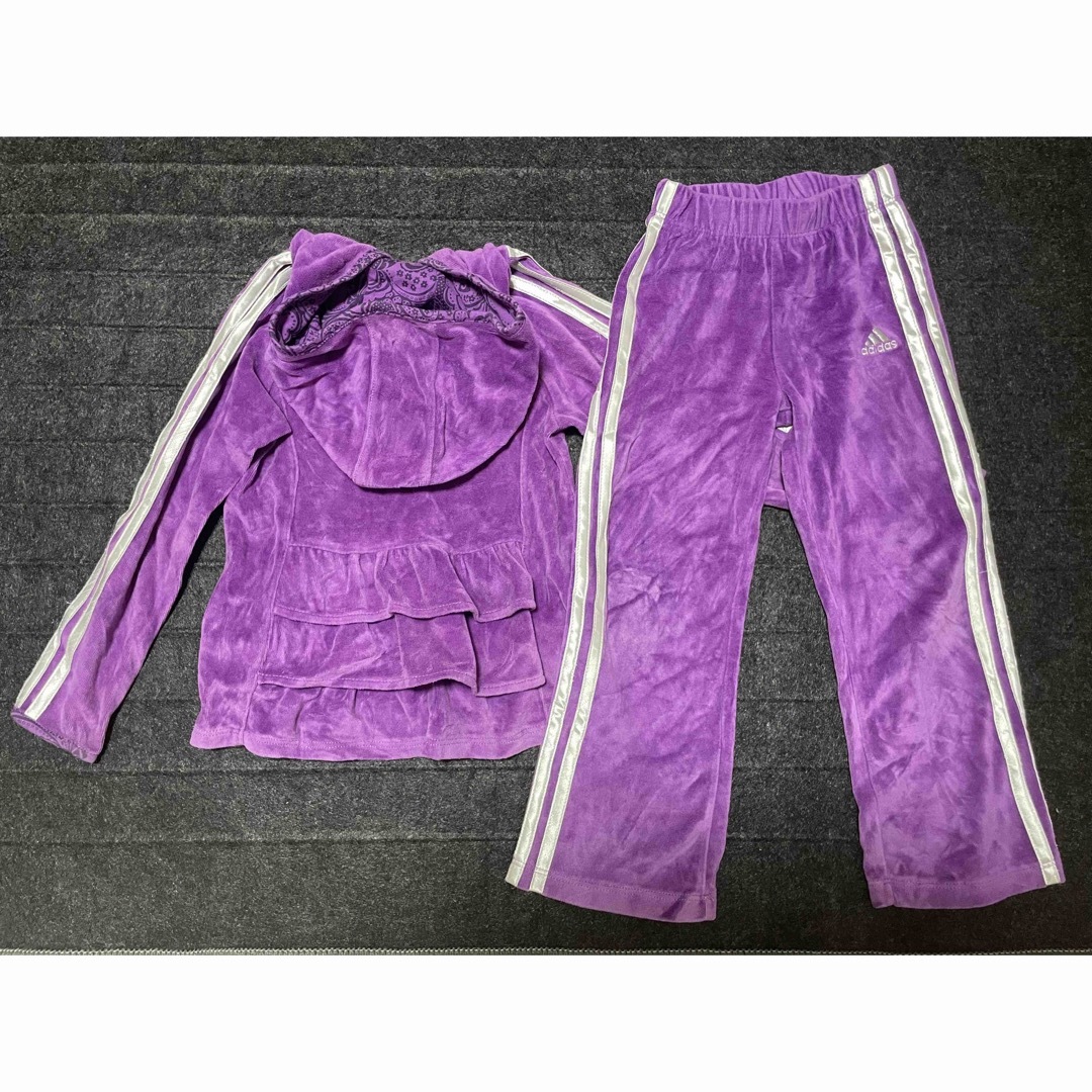 adidas(アディダス)のadidas アディダス ジャージセットアップ ベロア フリル 4T 110cm キッズ/ベビー/マタニティのキッズ服女の子用(90cm~)(その他)の商品写真