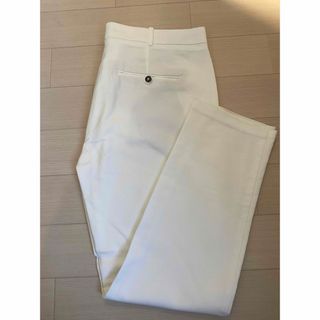 ザラ(ZARA)のZARA BASIC 白　パンツ　38(カジュアルパンツ)