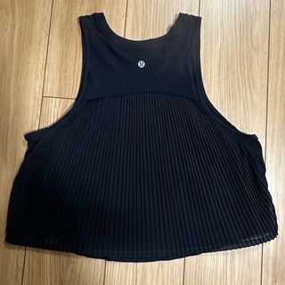 ルルレモン(lululemon)のレア　ルルレモン　バックシフォンプリーツタンク(ヨガ)