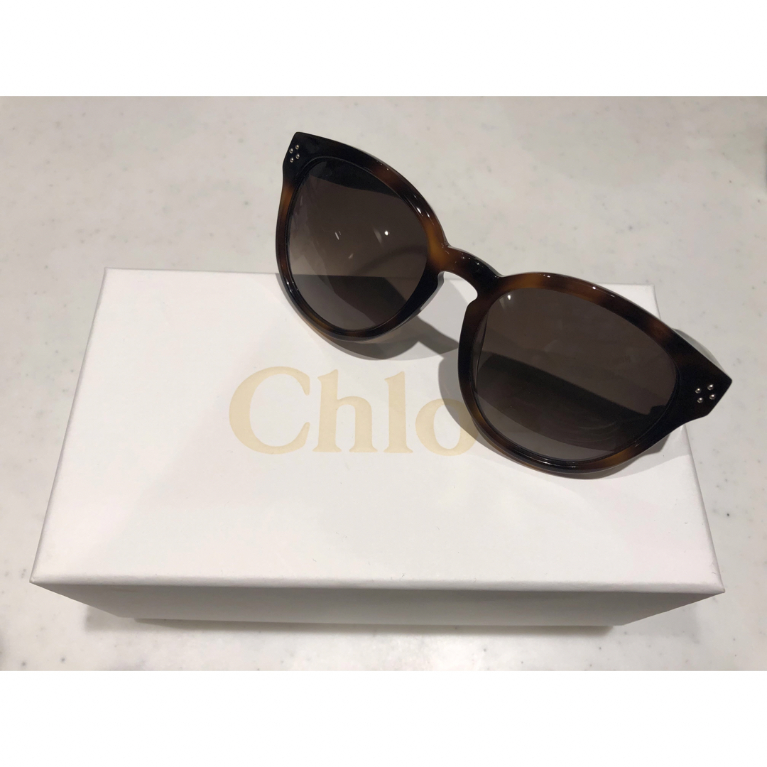 Chloe(クロエ)の【値下げしました】Chloeサングラス レディースのファッション小物(サングラス/メガネ)の商品写真