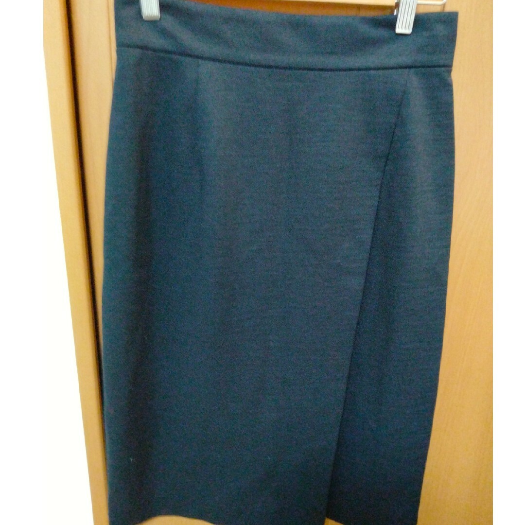 UNITED ARROWS(ユナイテッドアローズ)のUNITED ARROWS ネイビースカート レディースのスカート(ひざ丈スカート)の商品写真