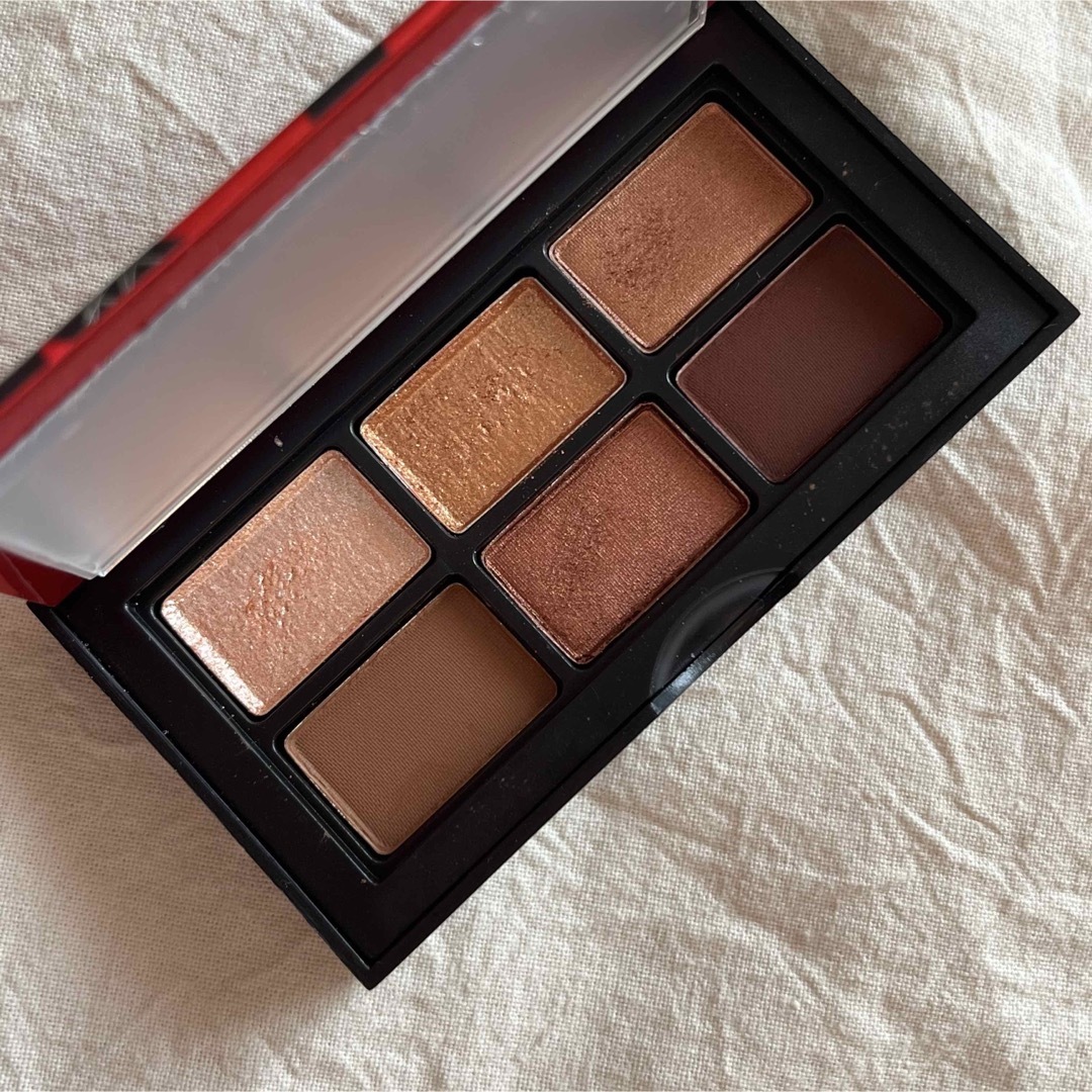 Nars アンラップド ミニアイシャドーパレット Laguna