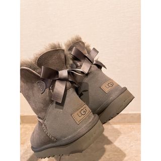 UGG - UGG 厚底 未使用 正規店購入 23の通販 by kulala｜アグならラクマ