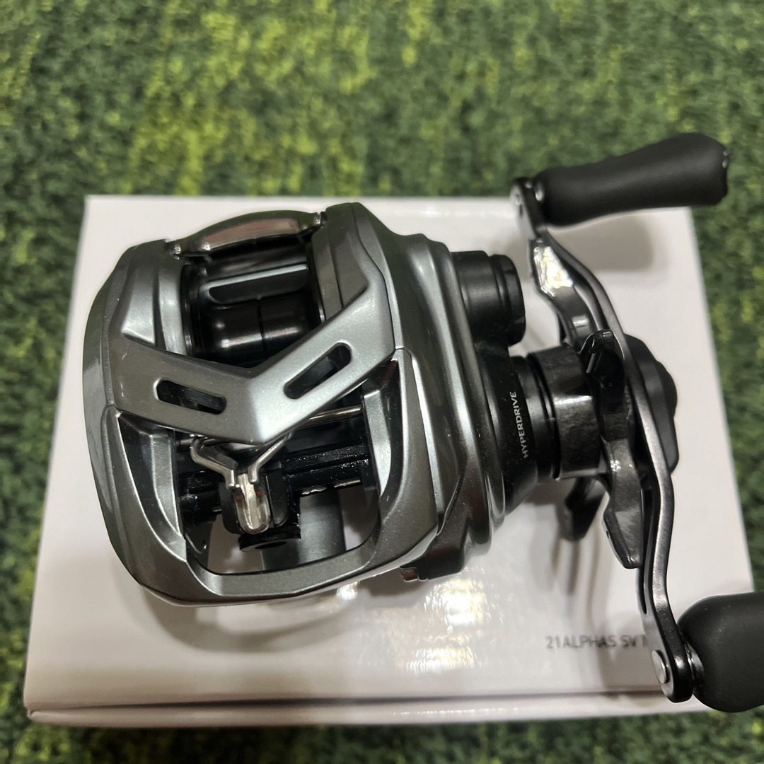 DAIWA(ダイワ)のka-2様専用 21ALPHAS アルファス SV TW800XHL 左巻き スポーツ/アウトドアのフィッシング(リール)の商品写真