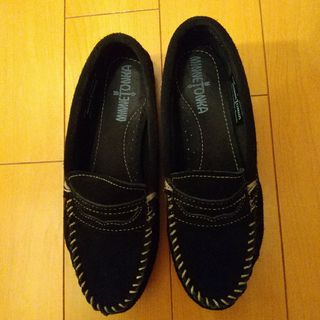 ミネトンカ(Minnetonka)のミネトンカ ローファ型モカシン(スリッポン/モカシン)