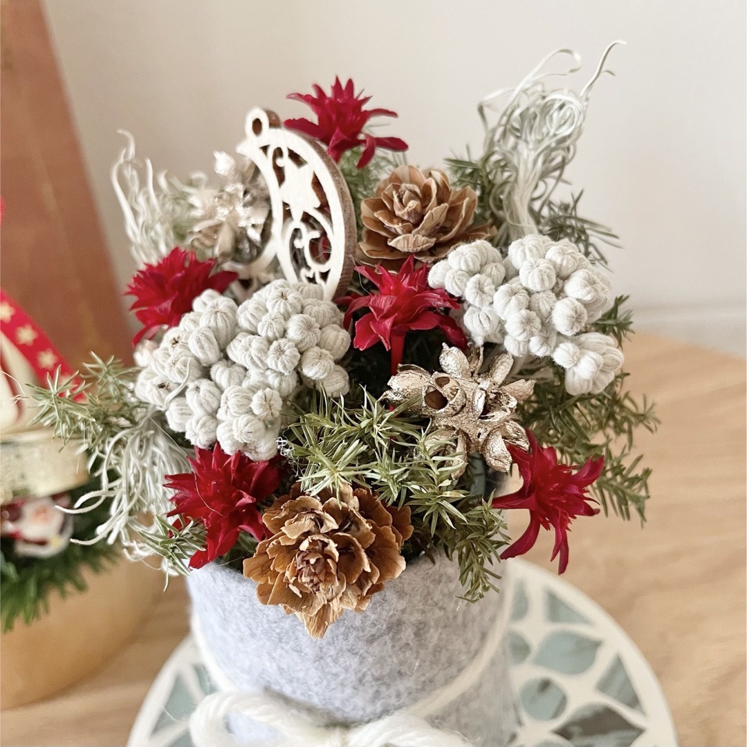 ♡Christmas flowers pot♡ドライフラワー ハンドメイドのフラワー/ガーデン(ドライフラワー)の商品写真