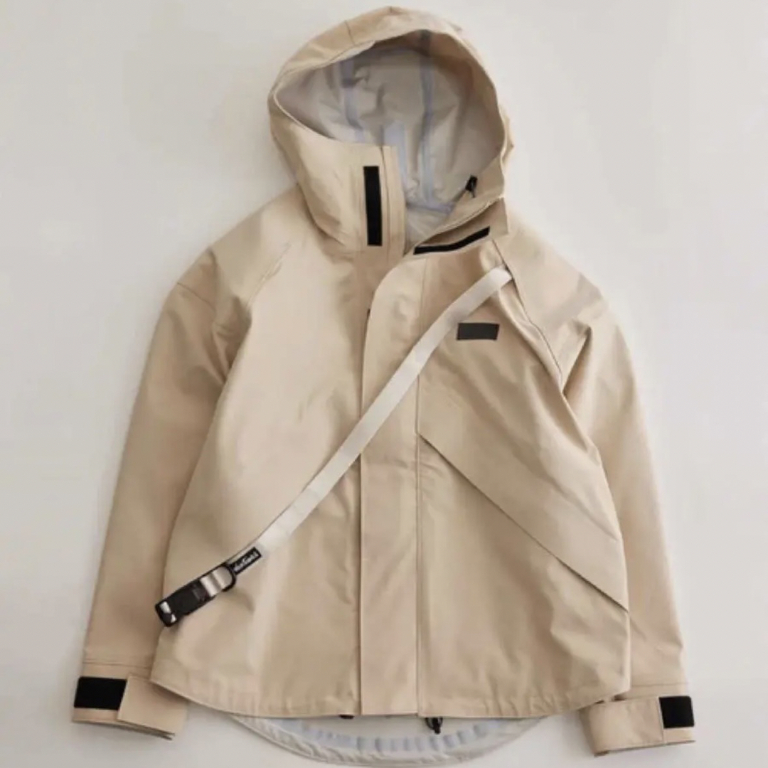 Adam et Rope'(アダムエロぺ)のWILDTHINGS別注TOOLSTRAP DENALI JACKET メンズのジャケット/アウター(マウンテンパーカー)の商品写真