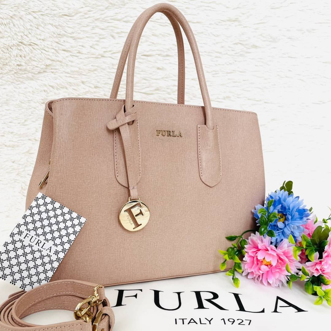 極美品☆フルラ FURLA テッサ ショルダーバッグ 2way ピンクベージュ-