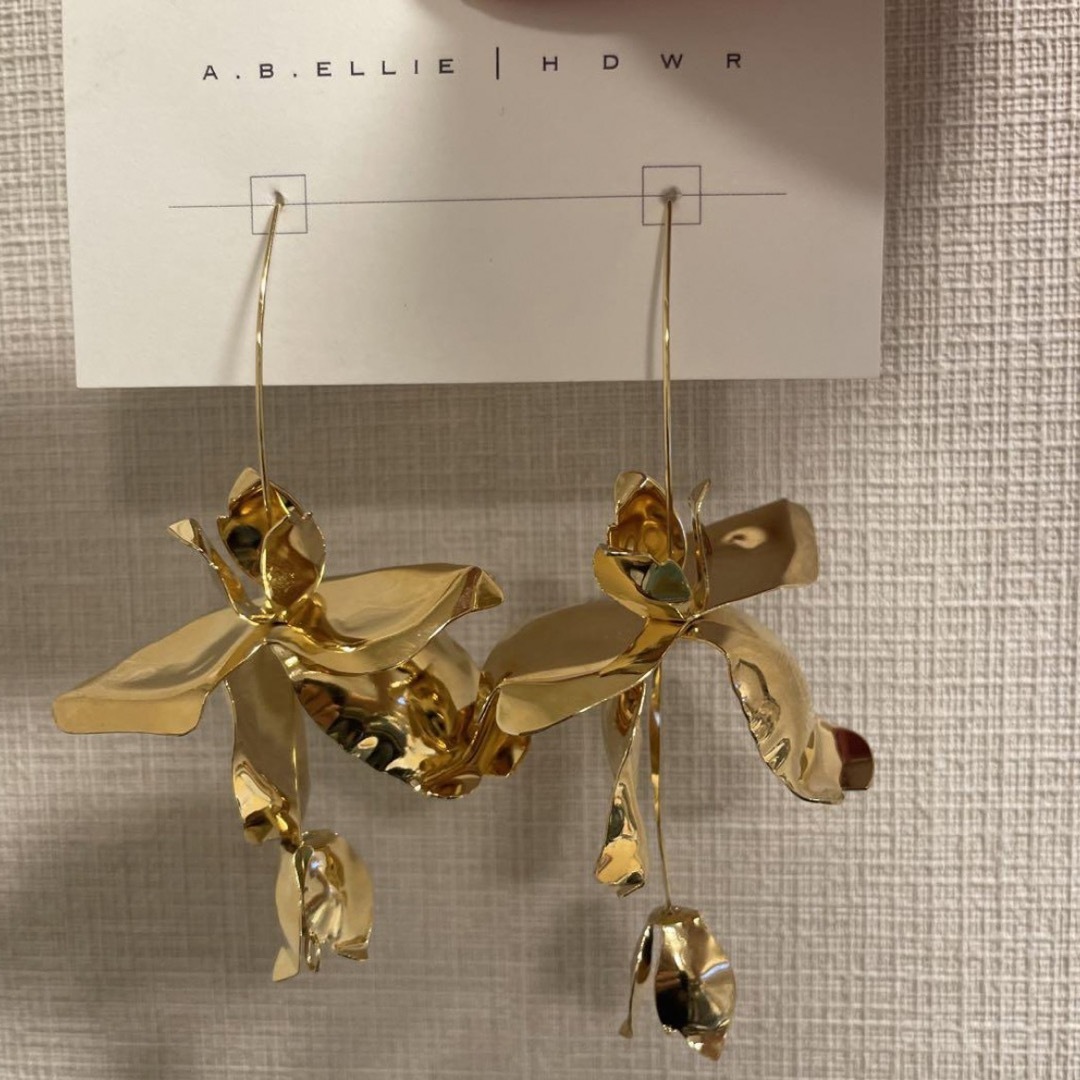 A.B.Ellie Magnolia Stem Drop ピアス