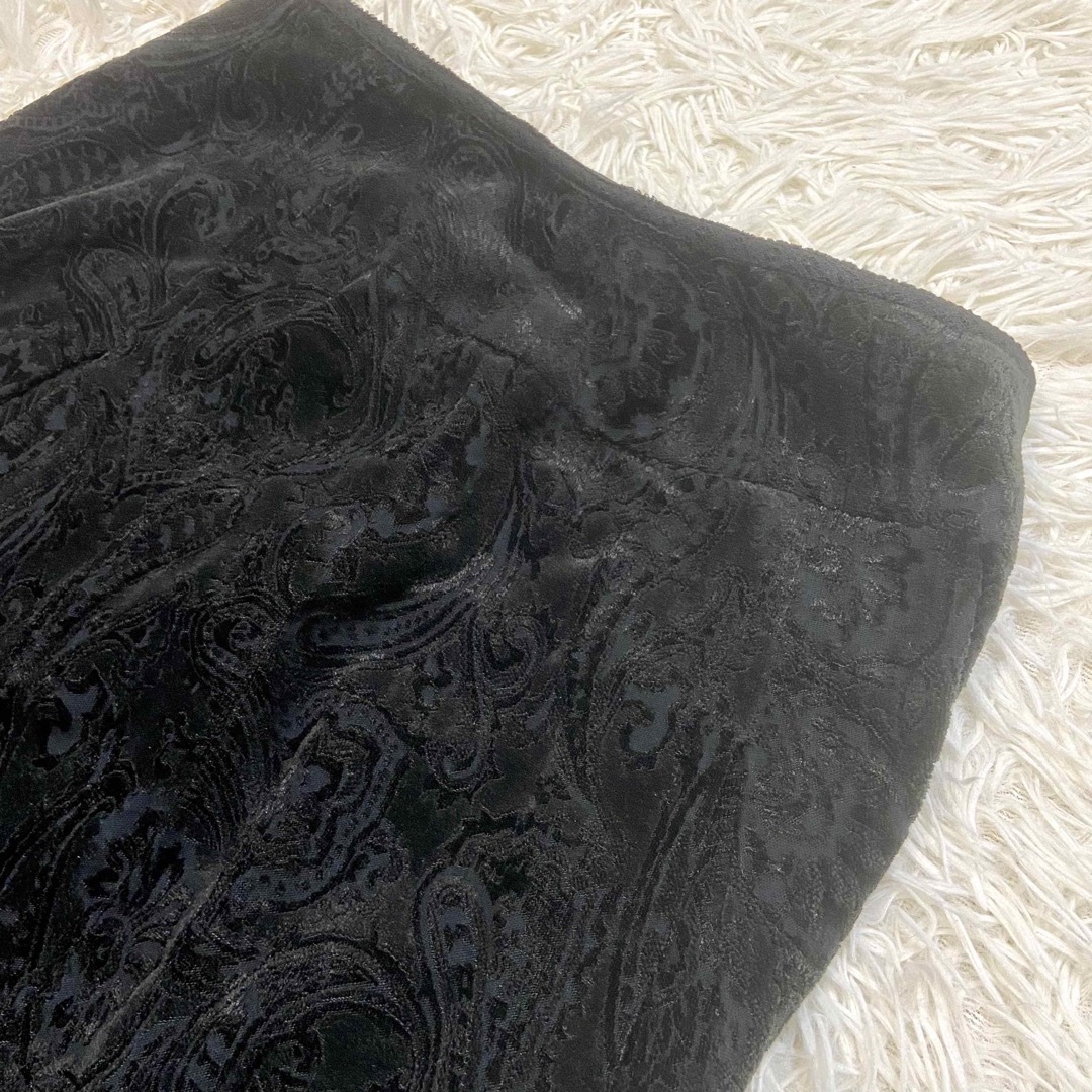 ANAYI(アナイ)のANAYI ブラック　スカート　スエード　花柄 レディースのスカート(ロングスカート)の商品写真
