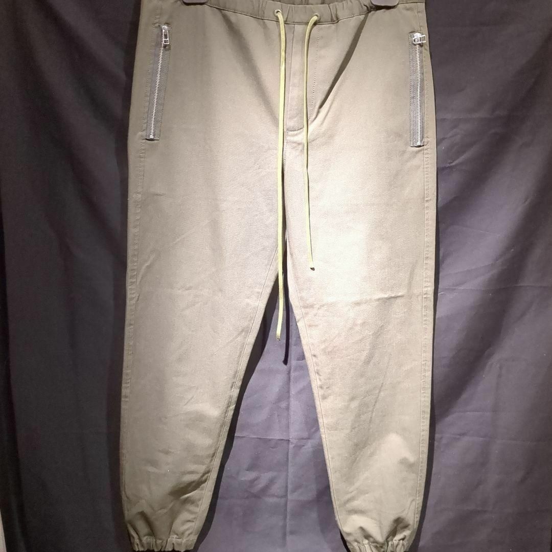 1piu1uguale3(ウノピゥウノウグァーレトレ)の1PIU1UGUALE3 Jog pants メンズのパンツ(その他)の商品写真