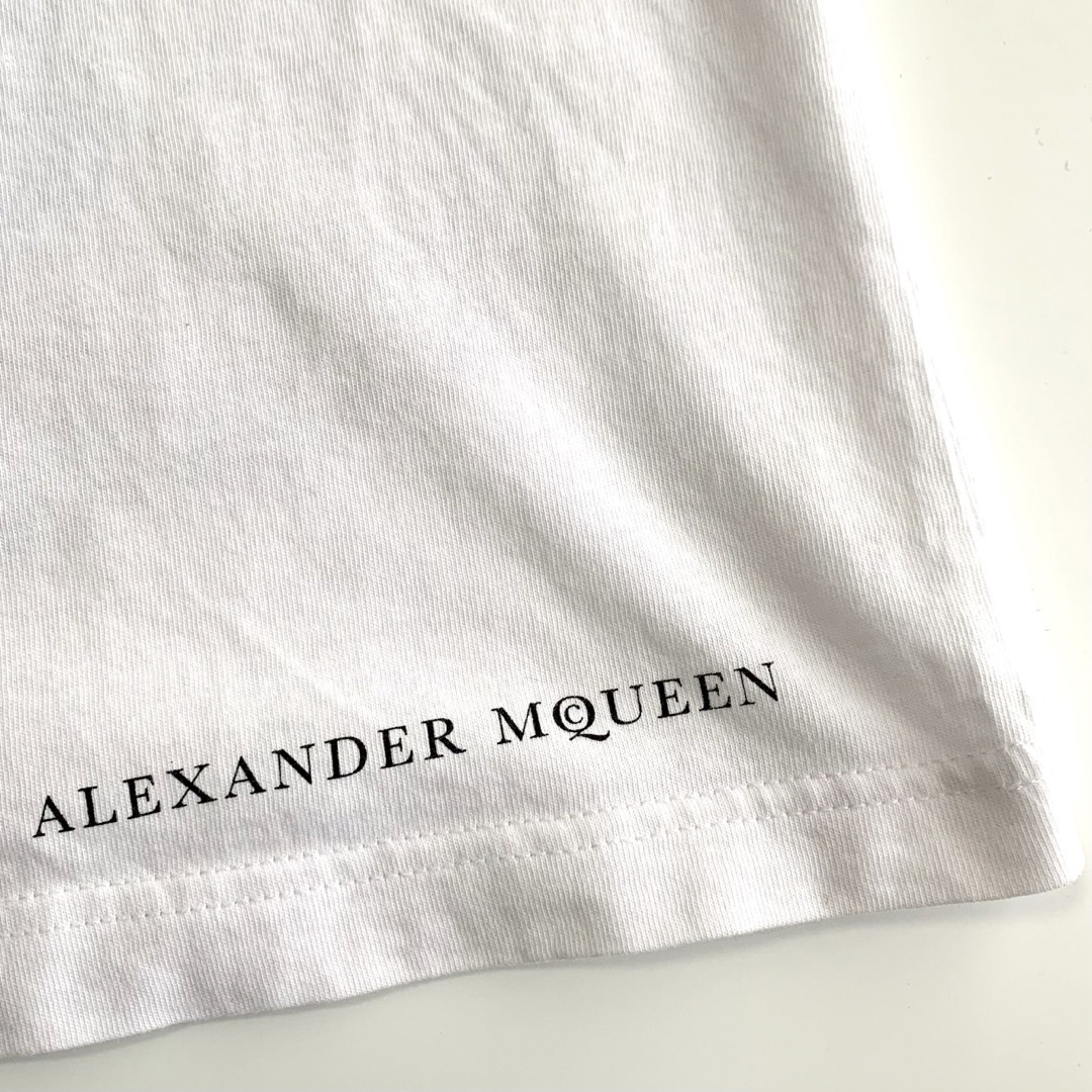 Alexander McQueen(アレキサンダーマックイーン)のALEXANDER McQUEEN クルーネック プリントＴシャツ／メンズS メンズのトップス(Tシャツ/カットソー(半袖/袖なし))の商品写真