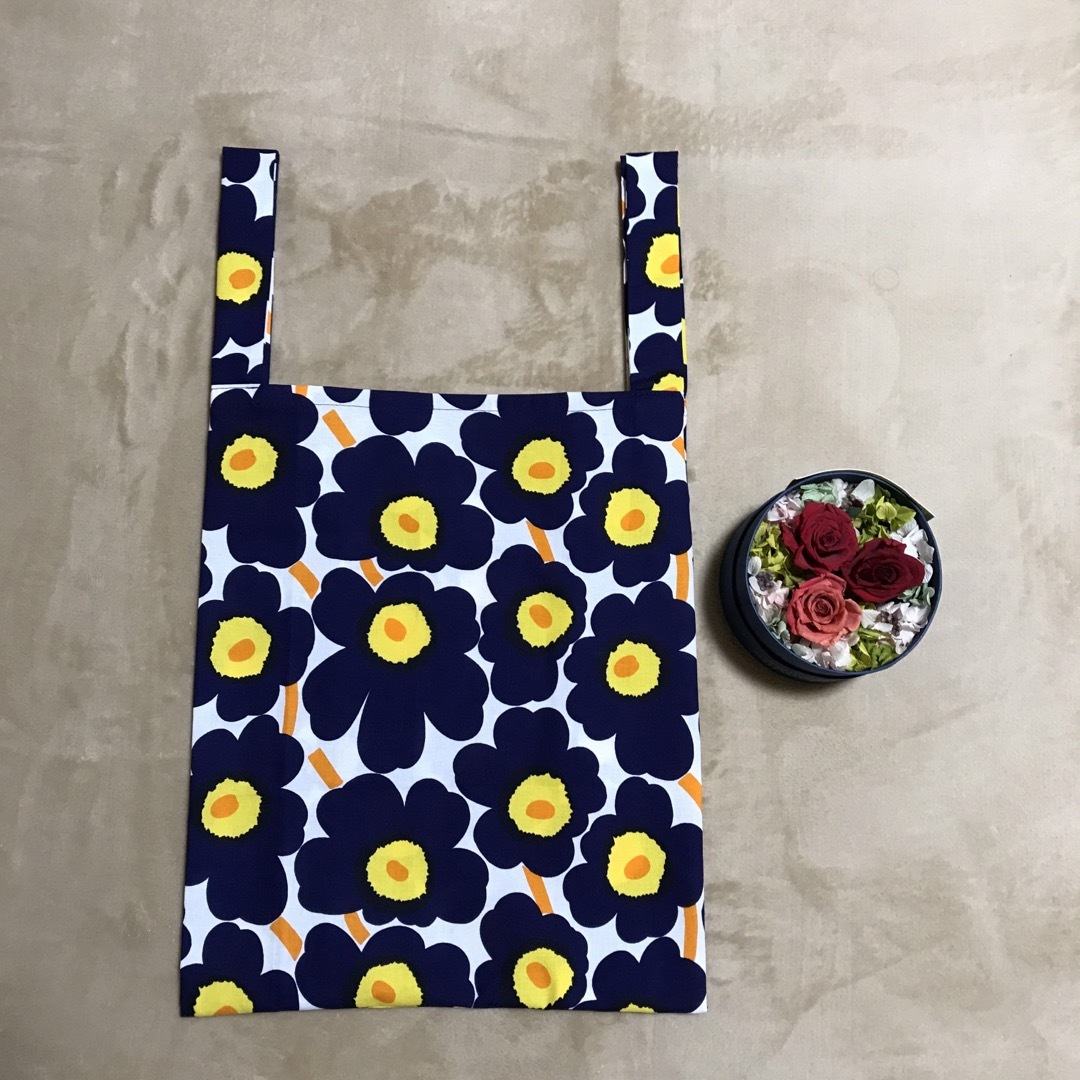 marimekko(マリメッコ)のマリメッコ    生地　ハンドメイド　2023FWカラー　不織布マスク収納ケース ハンドメイドのファッション小物(ポーチ)の商品写真