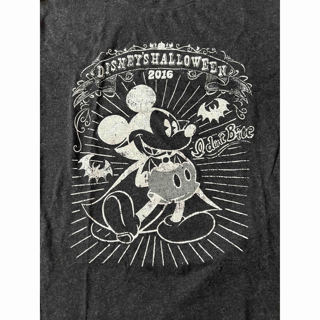 Disney(ディズニー)の【美品】MとSサイズセット　ディズニーハロウィン2016 Tシャツ♪ヴァンパイヤ メンズのトップス(Tシャツ/カットソー(半袖/袖なし))の商品写真