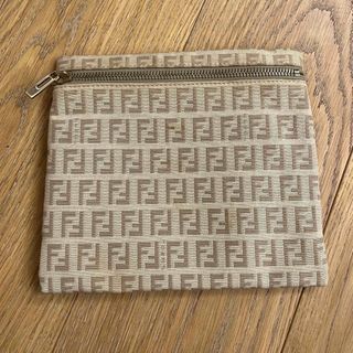 フェンディ(FENDI)の美品　FENDI フェンディ　正規品　ポーチ(ポーチ)