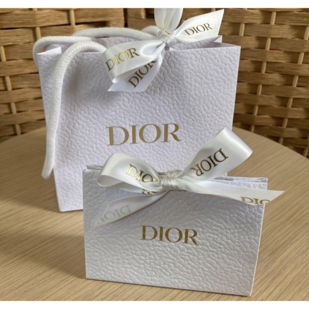 Dior(ディオール)のディオール　ラッピング済み　リップケース　インディゴデニム　新品未使用品 コスメ/美容のベースメイク/化粧品(口紅)の商品写真