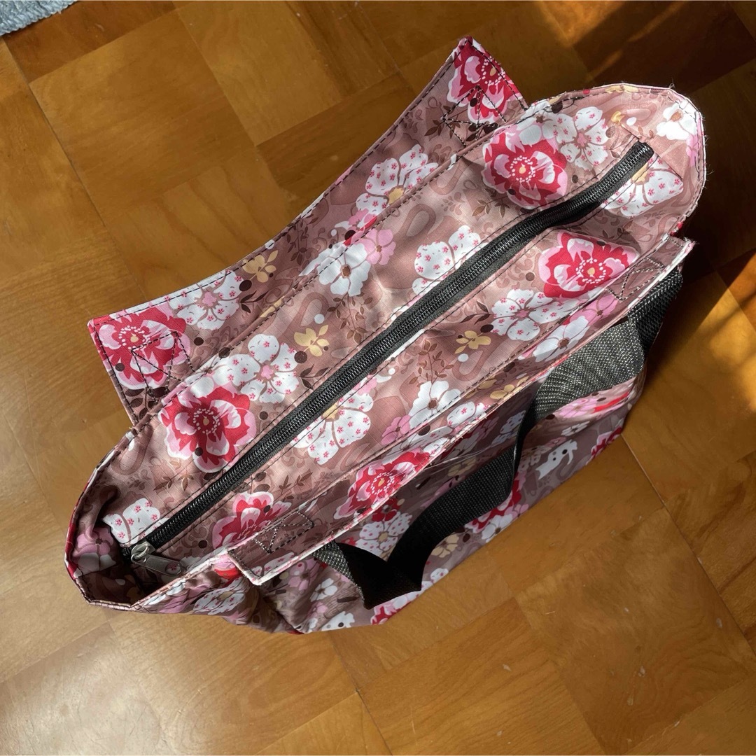 保冷バッグ　花柄 レディースのバッグ(エコバッグ)の商品写真